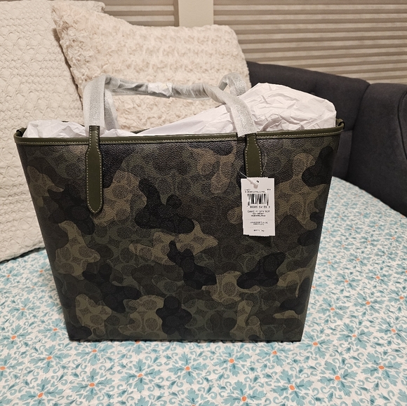 Coach Green and Black Camouflage Tote 14X12X6 - Picture 2 of 4